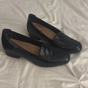 Clarks unstructured Elegant Black Loafers for Women